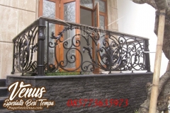 Pagar-Balkon-Klasik-Besi-Tempa-3