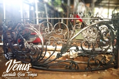 Railing-Balkon-Klasik-Lengkung