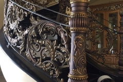 Railing-Tangga-Klasik-Besi-Tempa-Mewah-15