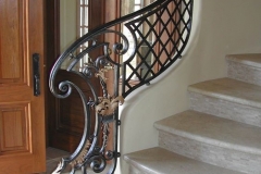 Railing-Tangga-Klasik-Besi-Tempa-Mewah-16