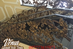 Railing-Tangga-Klasik-Besi-Tempa-Mewah-21