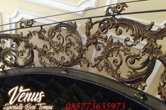 Railing-Tangga-Klasik-Besi-Tempa-Mewah-22