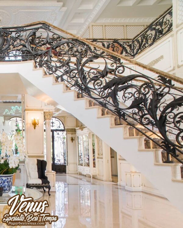 Classic Wrought Iron Stair Case (9) Railing Tangga Besi Ulir Klasik Mewah