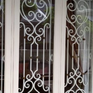 Teralis Besi Tempa Klasik