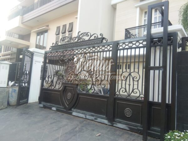 Pintu Pagar Railing Besi TEMPA (5) Pintu Pagar Railing Besi TEMPA (1)