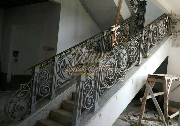 Pagar Railing Tangga Balkon Besi Tempa 3D (4) Railing Balkon Mewah Modern