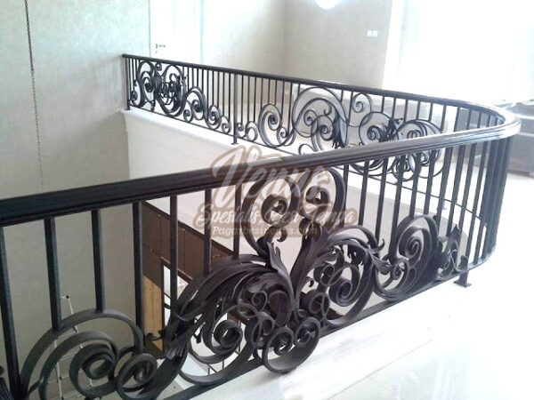 Pagar Railing Tangga Balkon Besi Tempa 3D (8) Railing Balkon Mewah Modern