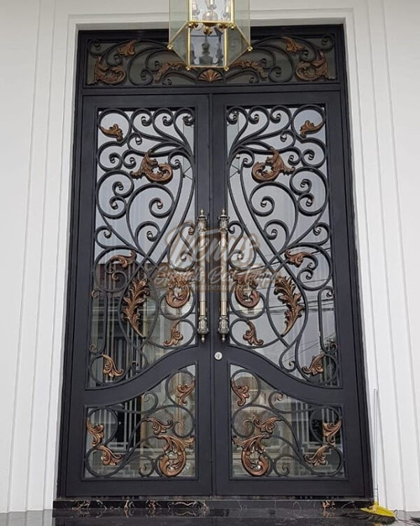 Pintu Besi Tempa