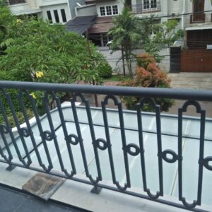 Railing Balkon Besi Tempa Minimalis