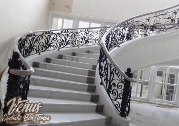 Railing Tangga Layang 