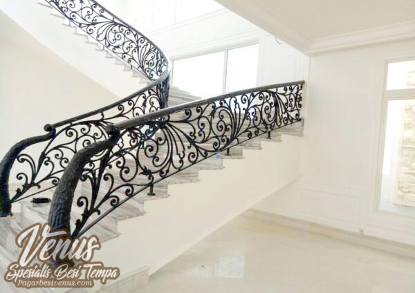 Railing Tangga Besi Ulir 