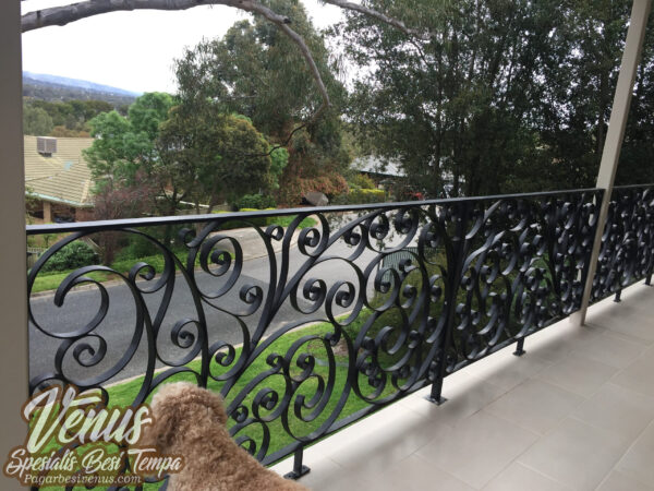 Railing Tangga Besi Ulir Klasik Modern