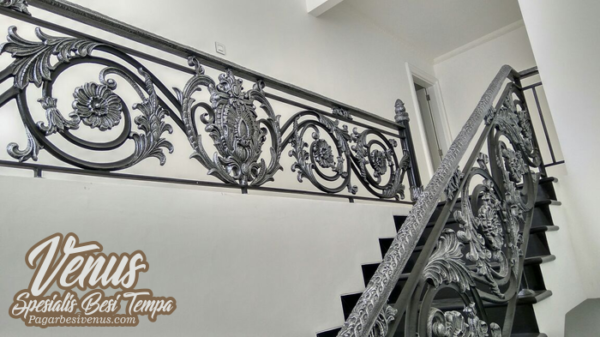 Staircase (4) Railing Besi Tempa