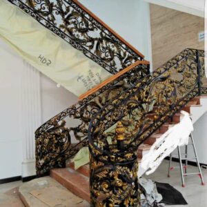 Railing Tangga Besi Klasik