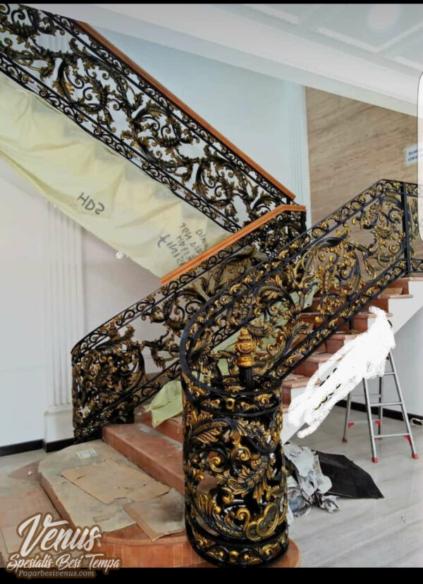 Railing Tangga Mewah Klasik Modern
