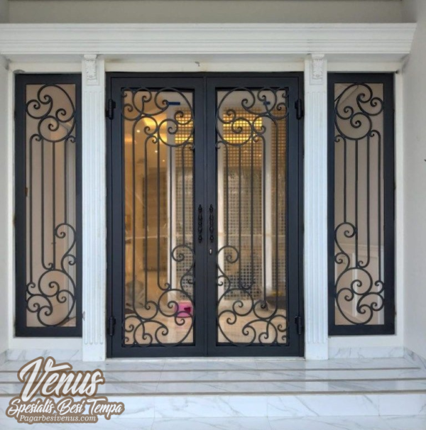 pintu utama besi tempa Pintu Utama Besi Tempa