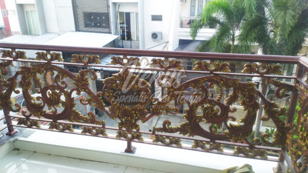 railing balkon besi tempa (1) Railing Balkon Klasik